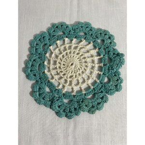 Vintage Crochet Doily Round Scalloped Home Table Dresser Green White 6”